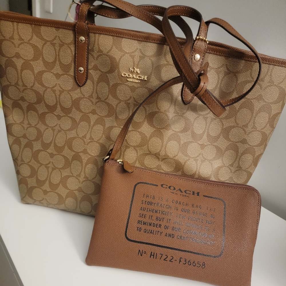 Authentic COACH tote bag with wristlet